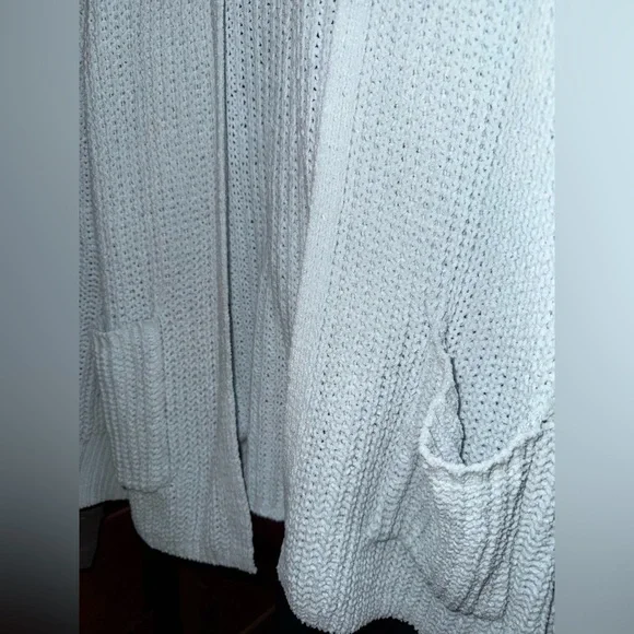 American Eagle Cardigan - Picture 7 of 8